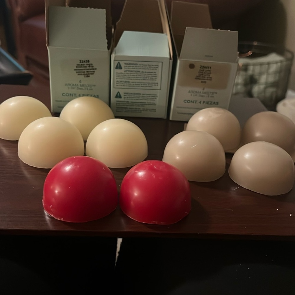 Bundle of PartyLite aroma melts
